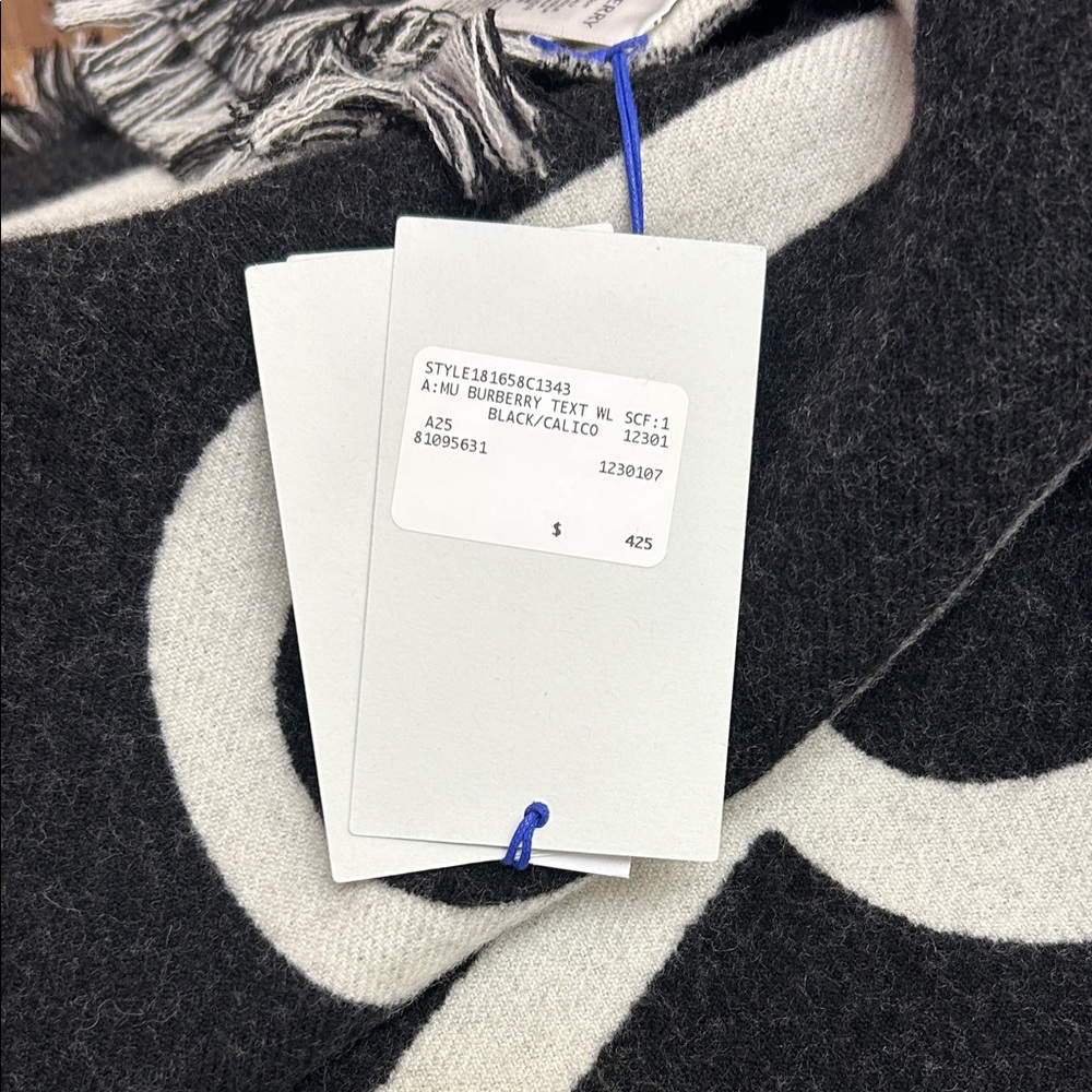 Burberry White Gift Box with Red Accents - Picture 3 of 4